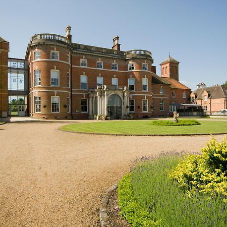 Oakley Hall Hotel Basingstoke Exterior foto