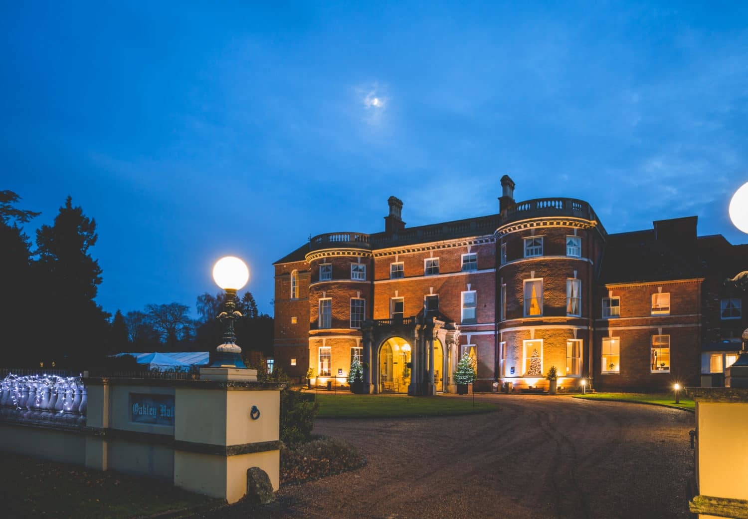 Oakley Hall Hotel Basingstoke Exterior foto