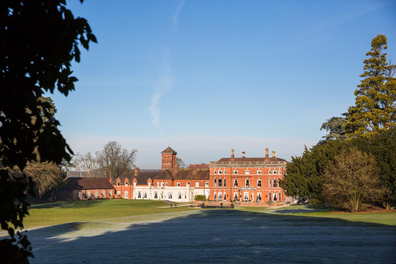 Oakley Hall Hotel Basingstoke Exterior foto